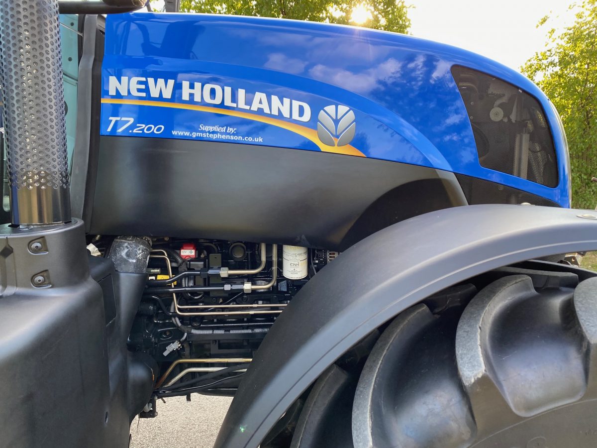 NEW HOLLAND T7.200 **FRONT LINKAGE & PTO** **VIDEO INSIDE** - G.M ...