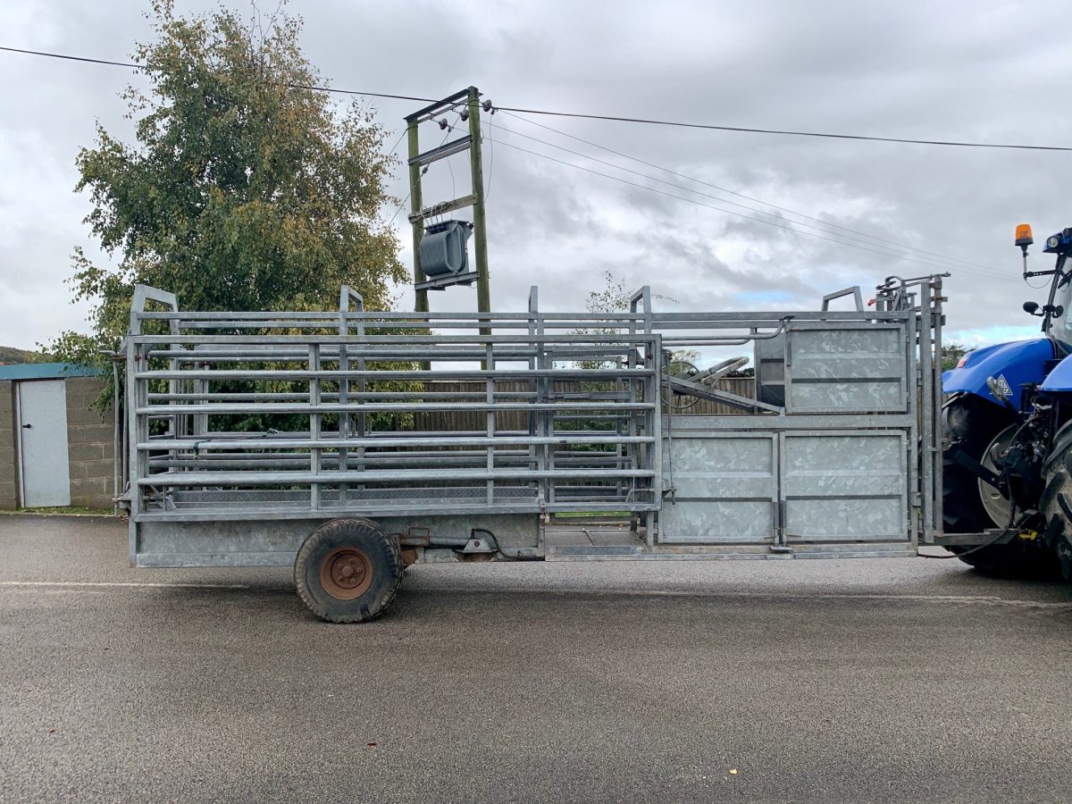 POLENVALE MOBILE CATTLE HANDLING RACE - G.M. Stephenson Ltd